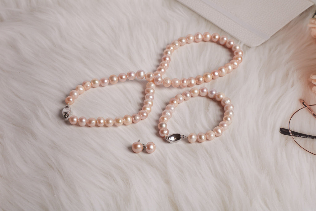 Freshwater Pearl Necklace, Bracelet & Earrings