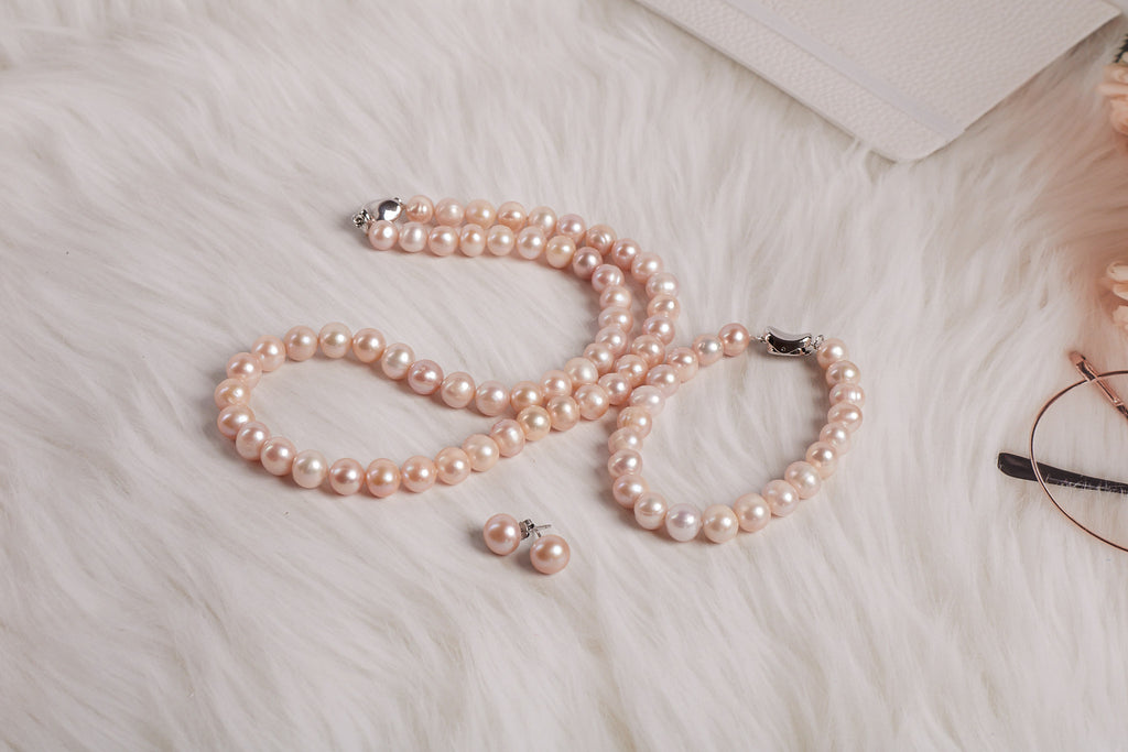 Freshwater Pearl Necklace, Bracelet & Earrings