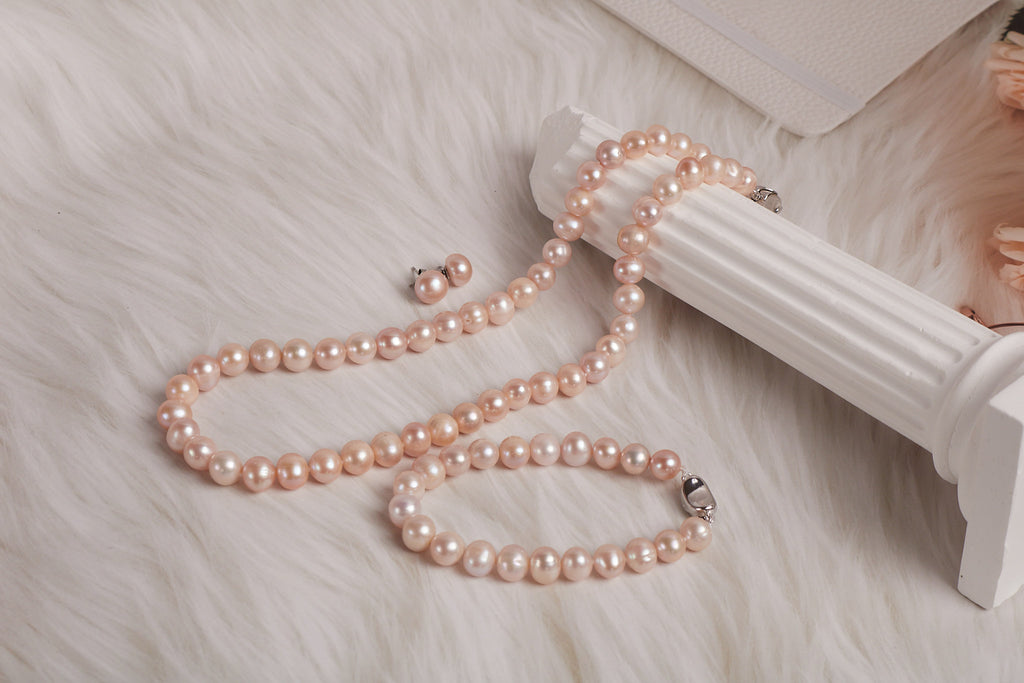 Freshwater Pearl Necklace, Bracelet & Earrings