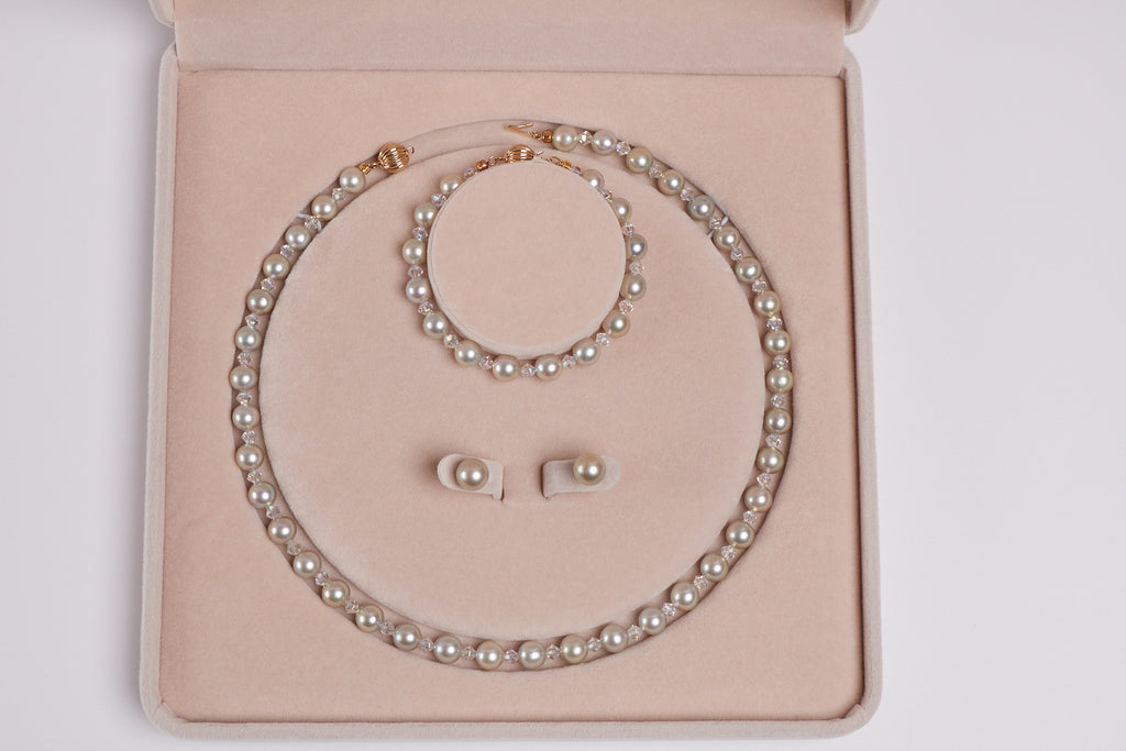 AKOYA PEARL WITH CRYSTAL BEAD SETS