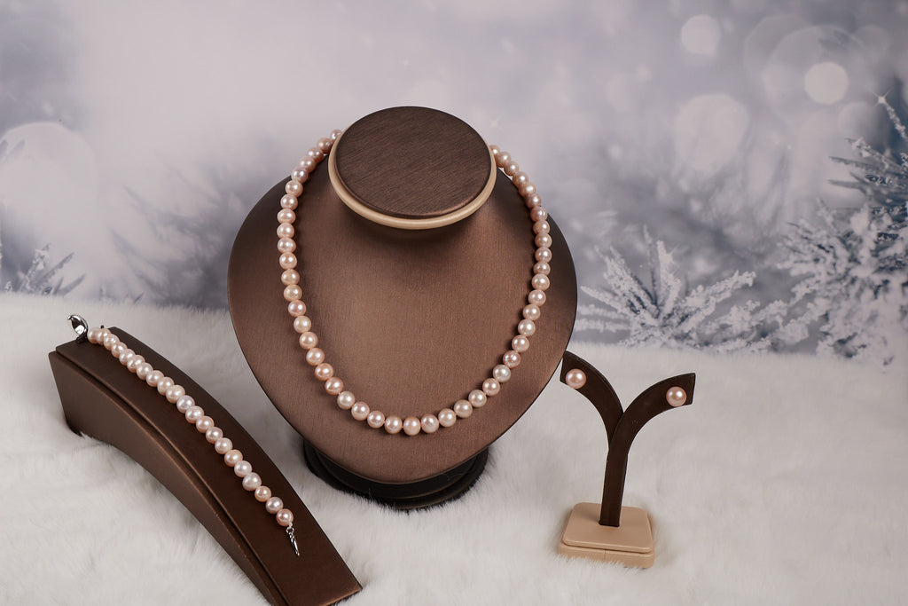 Freshwater Pearl Necklace, Bracelet & Earrings