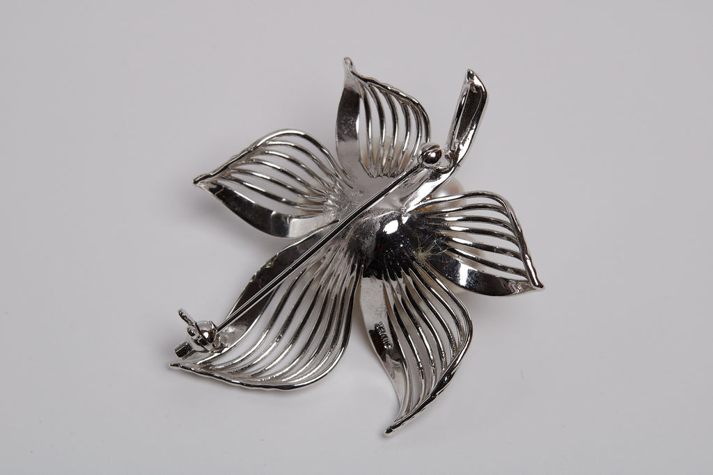 AKOYA PEARL FLOWER BROOCH