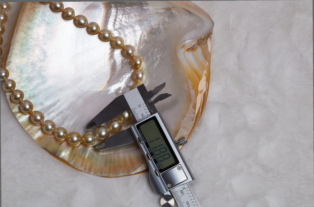 LIGHT GOLDEN DROP SOUTH SEA PEARL SET