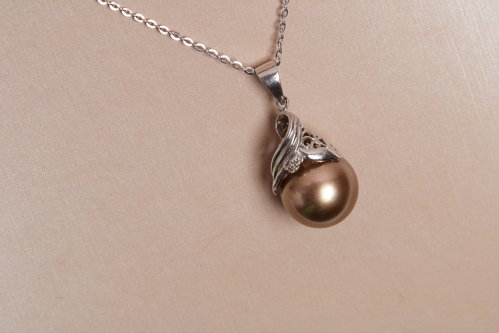 PT900-DIAMOND 0.02CT TAHITIAN PEARL LEAF OVERLAY PENDANT