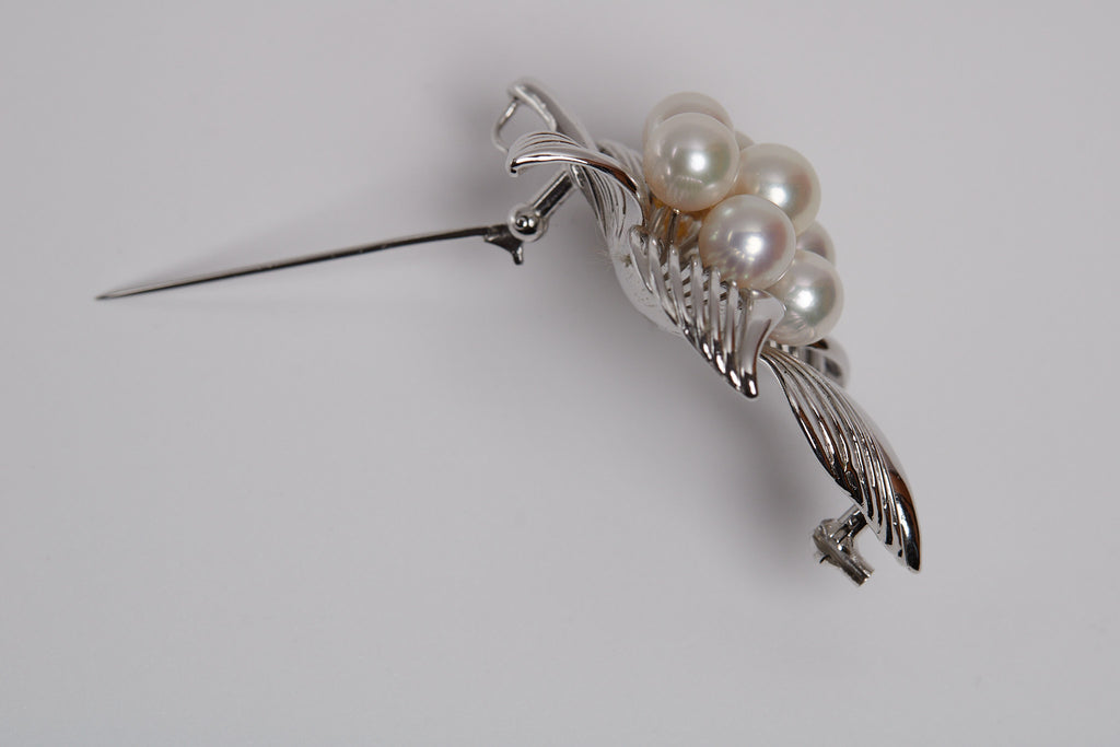 AKOYA PEARL FLOWER BROOCH