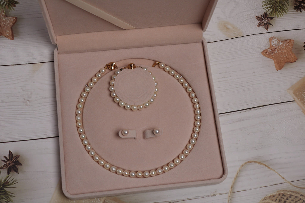White Akoya Pearl Set