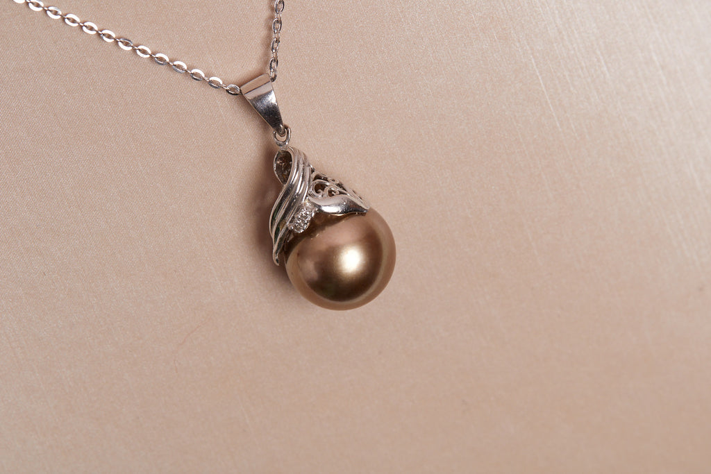 PT900-DIAMOND 0.02CT TAHITIAN PEARL LEAF OVERLAY PENDANT