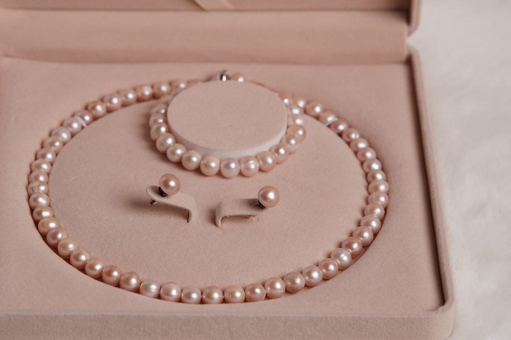 Freshwater Pearl Necklace, Bracelet & Earrings