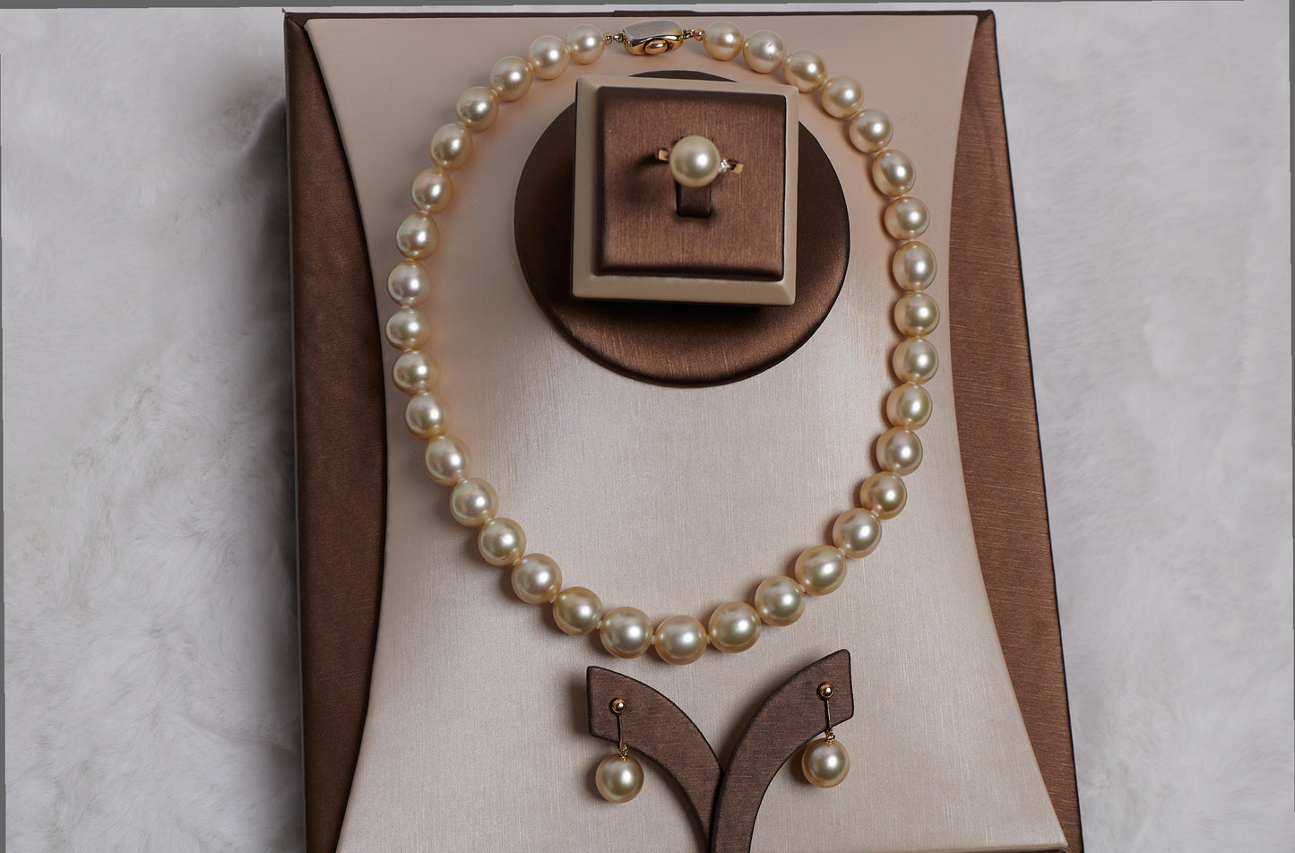 LIGHT GOLDEN DROP SOUTH SEA PEARL SET