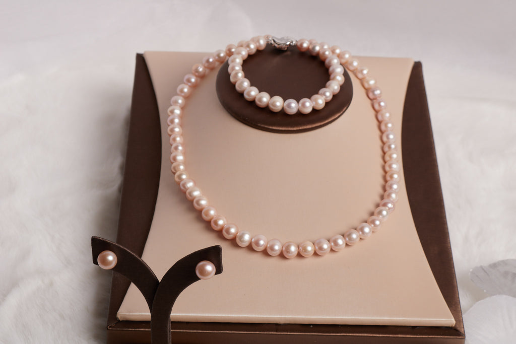 Freshwater Pearl Necklace, Bracelet & Earrings