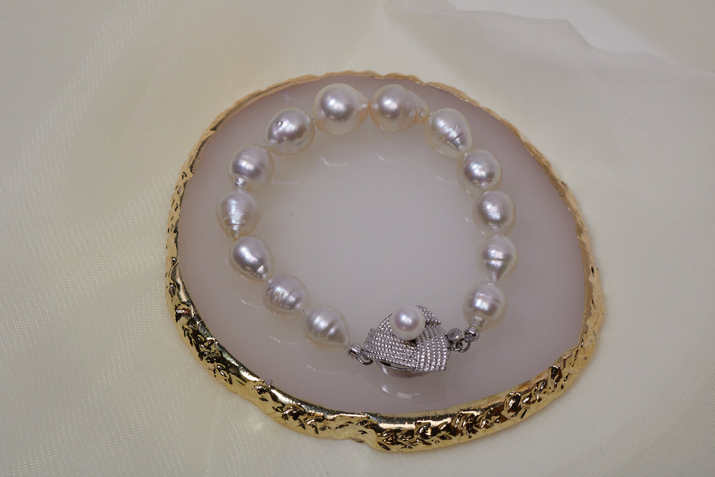 White South Sea Pearl Bracelet SSPB0010524