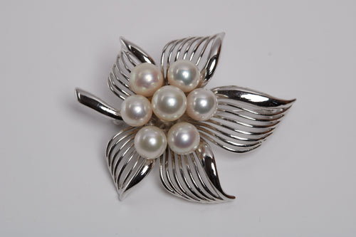 AKOYA PEARL FLOWER BROOCH