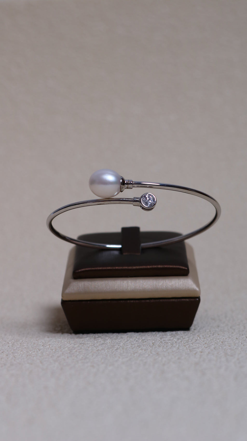Freshwater Pearl Set: Necklace, Earrings, Rings & bracelet
