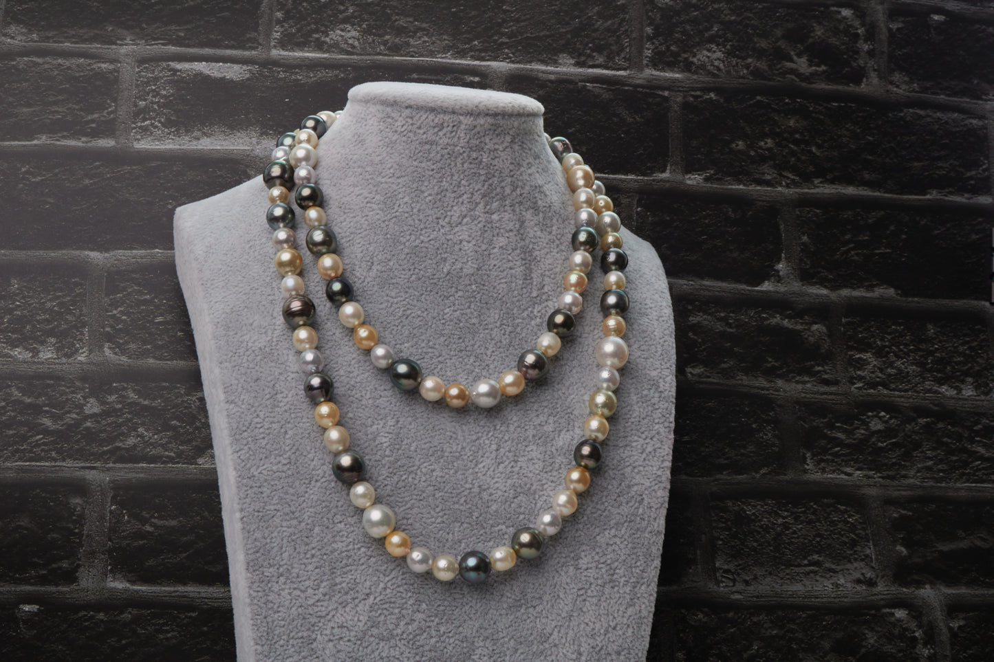 Multicolor SALTWATER PEARL - LONG NECKLACE