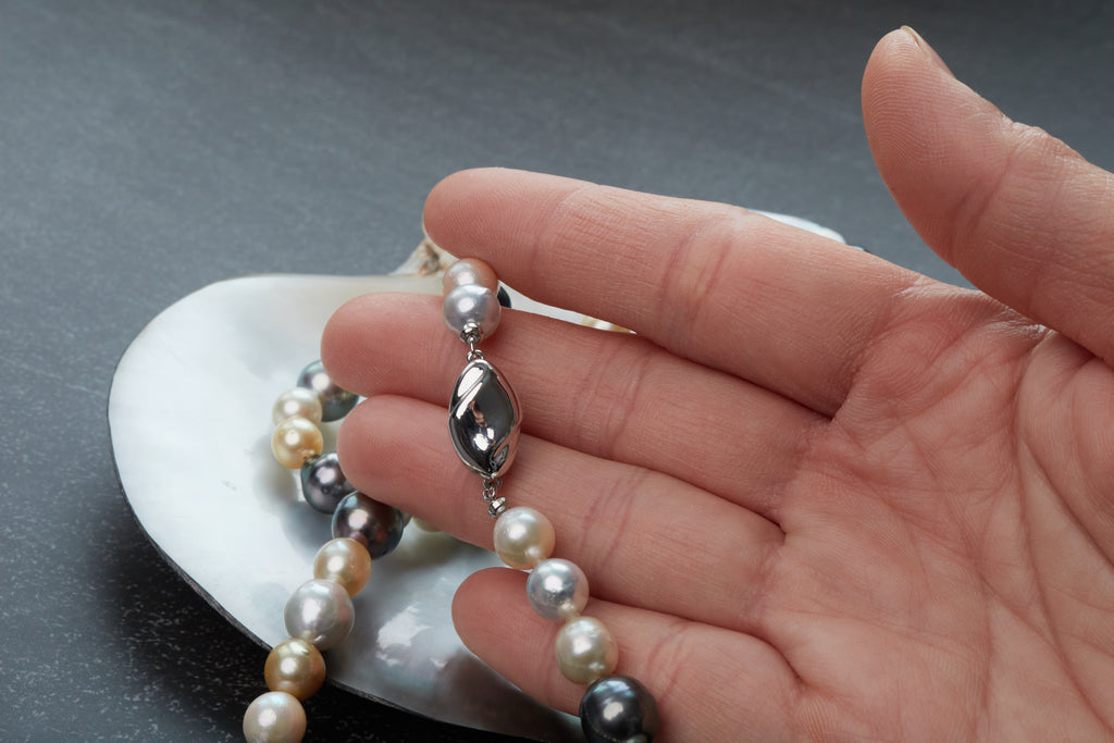 Multicolor SALTWATER PEARL - LONG NECKLACE