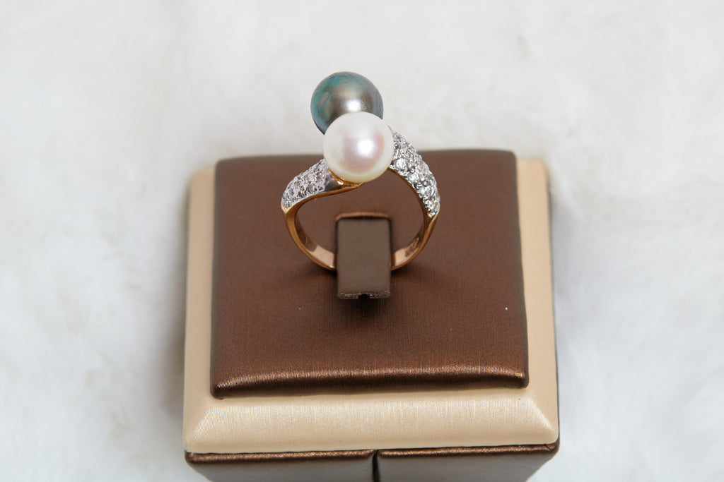 White AKOYA and TAHITIAN PEARL RING